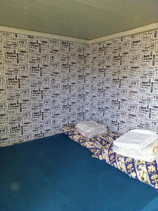 Two Rooms Cabin House Bukares Bagian luar foto